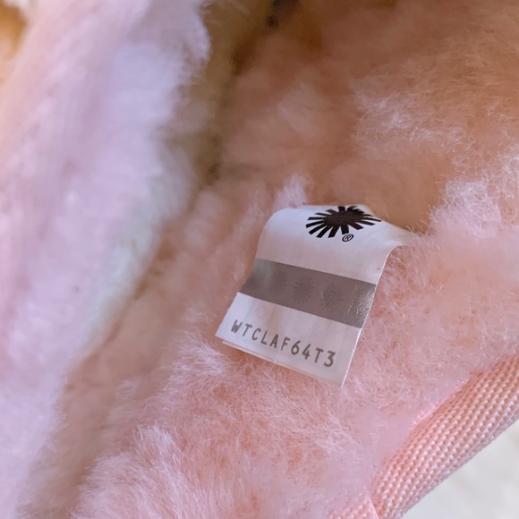 UGG Classic Ultra Mini Boots In Rose Mallow - Picture 7 of 8